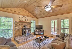 'creekside Hideaway' w/ Fire Pit + Creek Access!