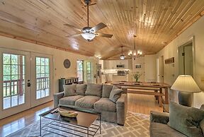 'creekside Hideaway' w/ Fire Pit + Creek Access!