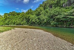 'creekside Hideaway' w/ Fire Pit + Creek Access!