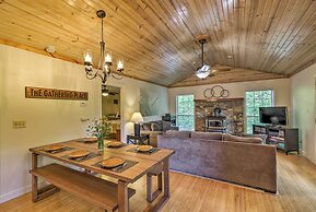 'creekside Hideaway' w/ Fire Pit + Creek Access!