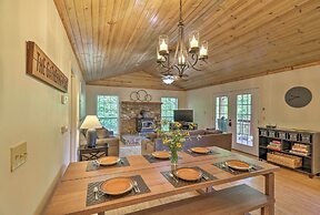 'creekside Hideaway' w/ Fire Pit + Creek Access!