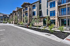 Luxe Canyons Ski Resort Condo - Walk to Ski Lift!