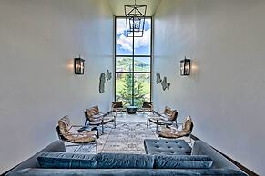 Luxe Canyons Ski Resort Condo - Walk to Ski Lift!
