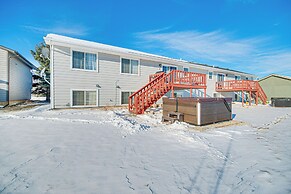 Red Lodge Townhome w/ Hot Tub & Mountain Views!
