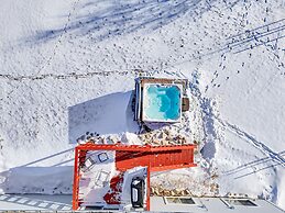 Red Lodge Townhome w/ Hot Tub & Mountain Views!
