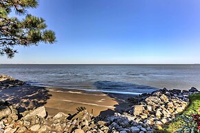 Waterfront Port Clinton Condo w/ Pool Access!