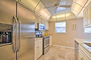 Indian Shores Townhome w/ Pool Access & Kayaks!