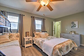 Indian Shores Townhome w/ Pool Access & Kayaks!