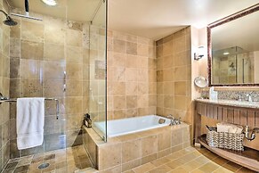 Mountain Views & Pool Access: Cle Elum Condo!