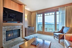 Mountain Views & Pool Access: Cle Elum Condo!