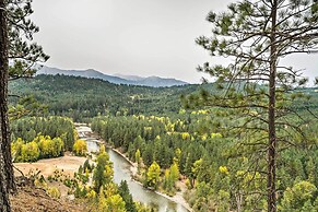 Mountain Views & Pool Access: Cle Elum Condo!