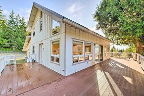 Hood Canal Home w/ Hot Tub - Bordering Olympic NP!