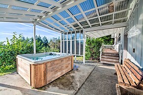 Hood Canal Home w/ Hot Tub - Bordering Olympic NP!