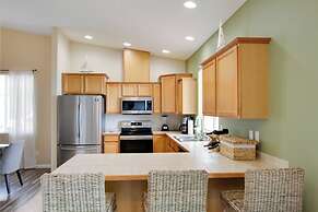 Waterfront Allyn Home With Fire Pit + 2 Kayaks!