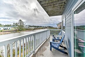 Dog-friendly Canalfront Condo in Ocean Shores