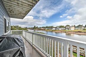Dog-friendly Canalfront Condo in Ocean Shores