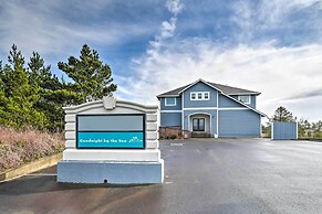 Dog-friendly Canalfront Condo in Ocean Shores