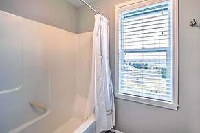 Remarkable Yakima Getaway w/ Pool & Hot Tub!