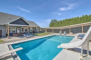 Remarkable Yakima Getaway w/ Pool & Hot Tub!