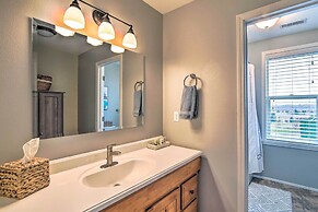 Remarkable Yakima Getaway w/ Pool & Hot Tub!