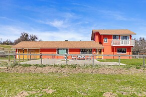 Pleasant Valley Wine Trail Home - Near Paso Robles