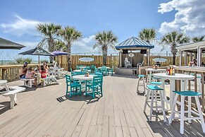 Bay Watch Condo w/ Oceanfront Balcony & Beach View