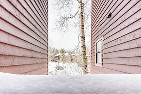 Cozy Mtn Condo: Walk to Quicksilver Lift & Dtwn!