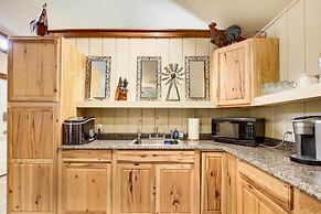 Lakehills Cabin With Fire Pit, Near Medina Lake!