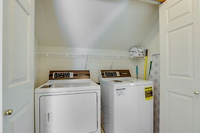 Idyllic Redmond Townhome w/ Furnished Deck!