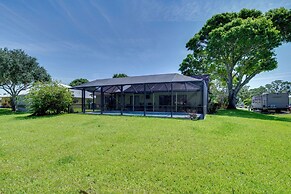 Lakewood Park Retreat on Fairway - 4 Mi to Beach!