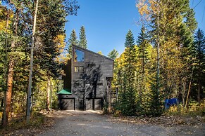 Tranquil Dumont Home w/ Creek & Mtn Views!