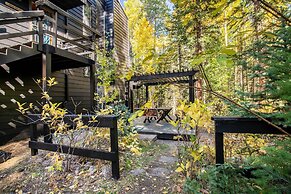 Tranquil Dumont Home w/ Creek & Mtn Views!