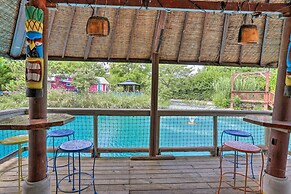 Middle Bass Condo w/ Balcony, Lake Erie Views