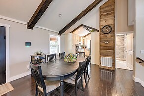 Beautiful Franklin Home w/ Bunkhouse & Hot Tub!