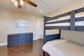 Beautiful Franklin Home w/ Bunkhouse & Hot Tub!