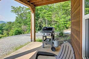 Beautiful Franklin Home w/ Bunkhouse & Hot Tub!