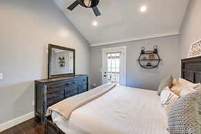 Beautiful Franklin Home w/ Bunkhouse & Hot Tub!