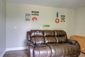 Beautiful Franklin Home w/ Bunkhouse & Hot Tub!