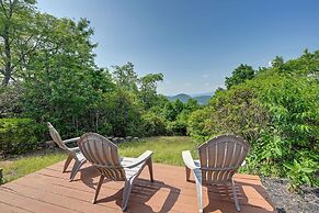 Beautiful Franklin Home w/ Bunkhouse & Hot Tub!