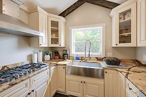 Beautiful Franklin Home w/ Bunkhouse & Hot Tub!