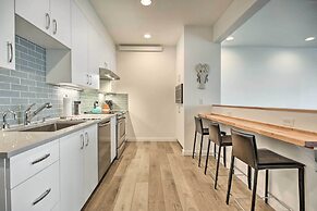 Depoe Bay Townhome w/ Deck & Stunning Ocean Views!