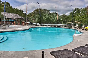 Resort-style Condo With Lake-view Balcony!