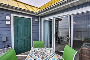 Resort-style Condo With Lake-view Balcony!