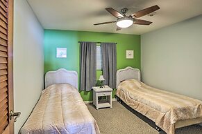 Resort-style Condo With Lake-view Balcony!