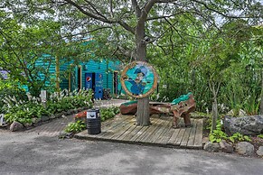 Resort-style Condo With Lake-view Balcony!