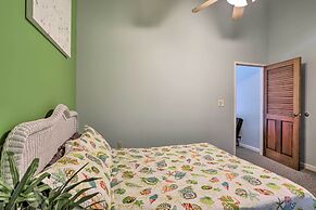 Resort-style Condo With Lake-view Balcony!