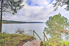 Fish, Crab & Clam: Waterfront Gem in Port Ludlow