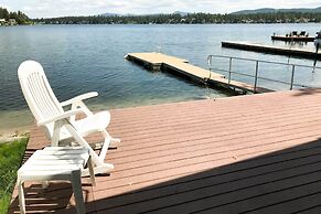 Newport Cabin w/ Lakefront Private Porch & Grill!