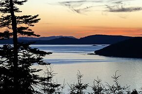 Airy Home Near Anacortes w/ San Juan de Fuca Views