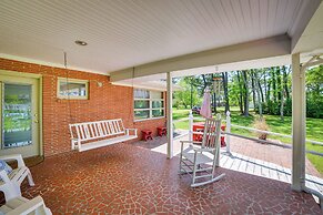 Fifties Beaufort Home w/ Patio, On Newport River!